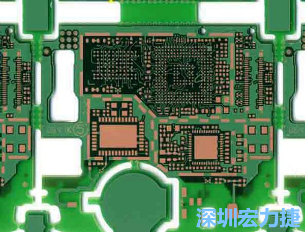 在產(chǎn)品極度要求小型化設(shè)計(jì)時(shí)，可利用HDI板材壓縮主板面積，同時(shí)具減輕重量優(yōu)點(diǎn)。