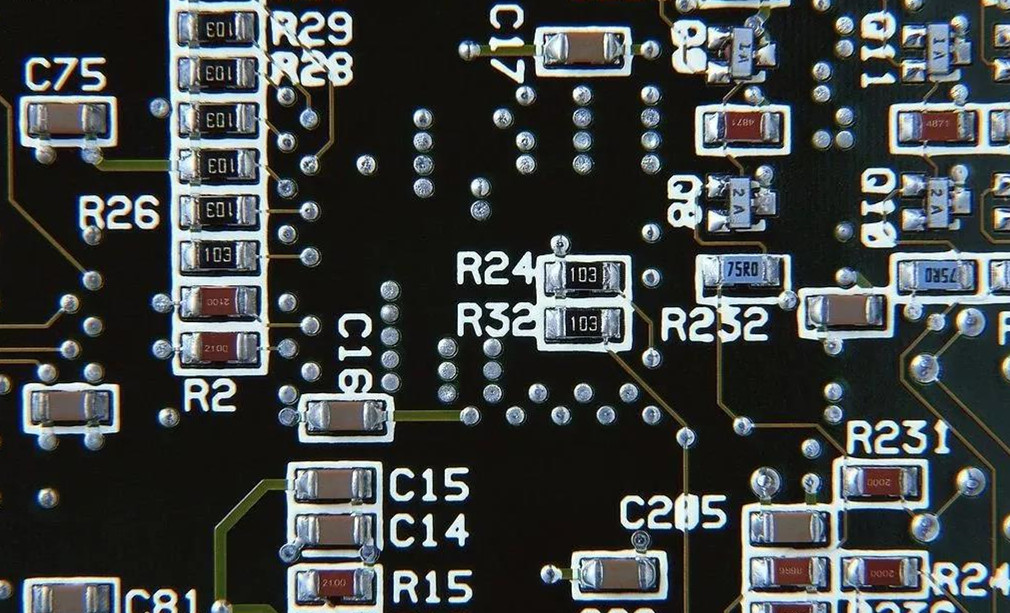 PCB設(shè)計去耦電容的擺放技巧